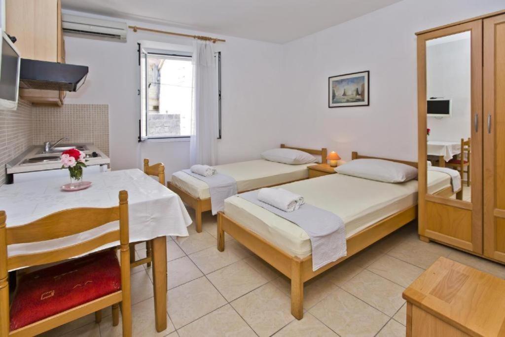 Vila Maria Paula Old Town Hvar ฮวาร์ ภายนอก รูปภาพ